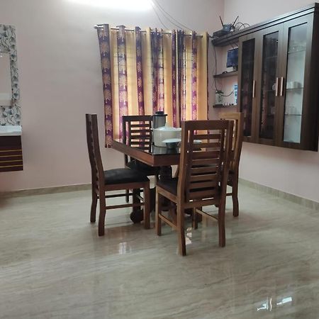 Sree Valsam Inn Bed Breakfast Alappuzha Eksteriør billede